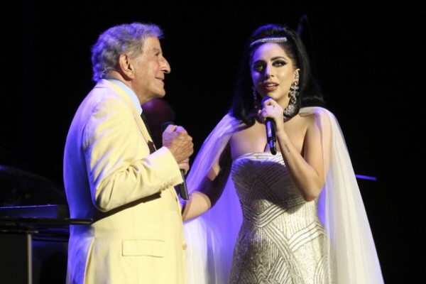 winter wonderland tony bennett lady gaga