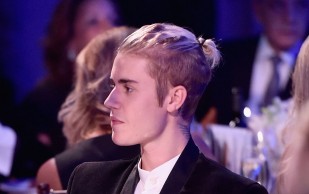 Justin Bieber attends the 5th Annual Sean Penn & Friends HELP HAITI HOME Gala Benefiting J/P Haitian Relief Organization at Montage Hotel on January 9, 2016 in Beverly Hills, California.